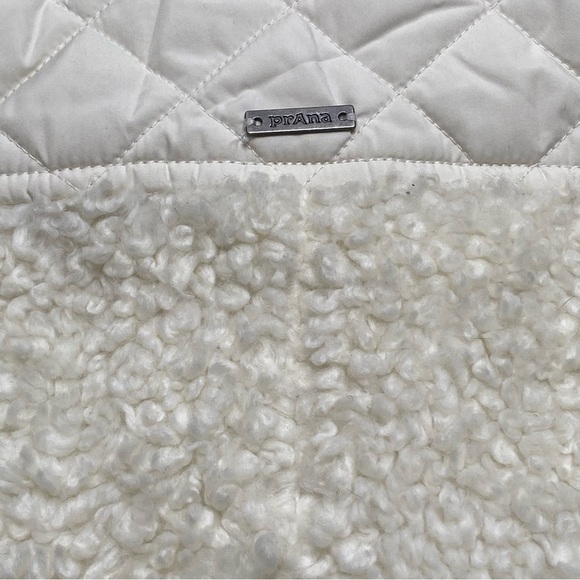 Prana Women’s Quilted Sherpa White Jacket Size Small - Picture 16 of 16